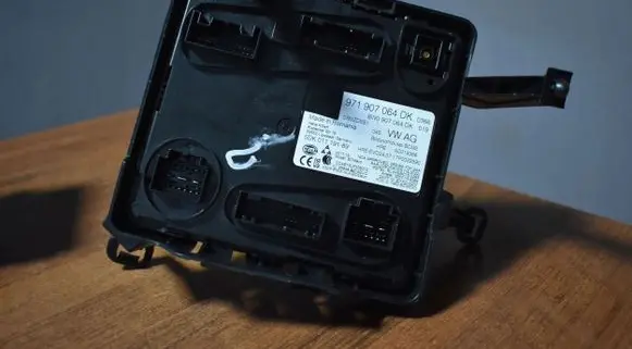 Porsche Panamera (971) Trunk lid opening control unit 971907064DK