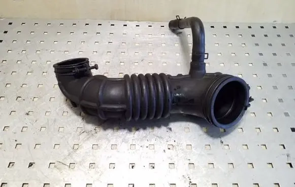 KIA Sorento Air intake duct part 281303E710