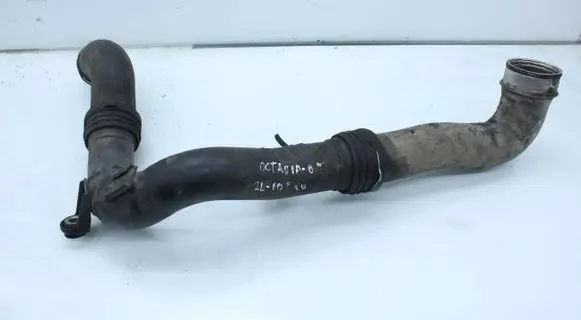 Skoda Octavia Mk2 (1Z) Intercooler hose/pipe 1K0145770AF