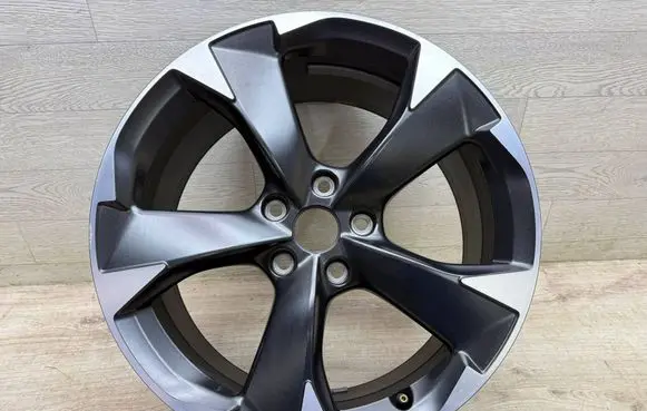 Seat Leon IV R18 alloy rim 5FA601025H