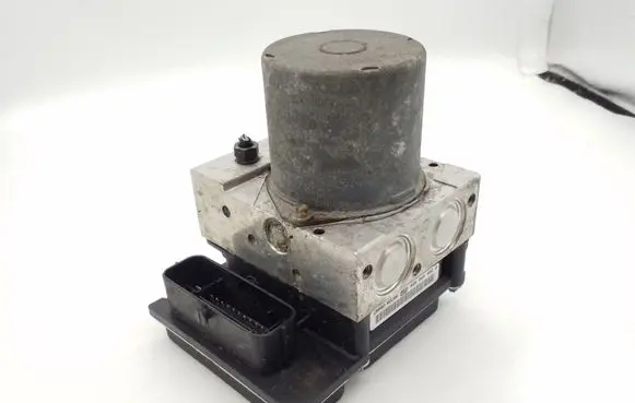 Audi A4 S4 B8 8K ABS Pump 8K0907379AB 8210U0497