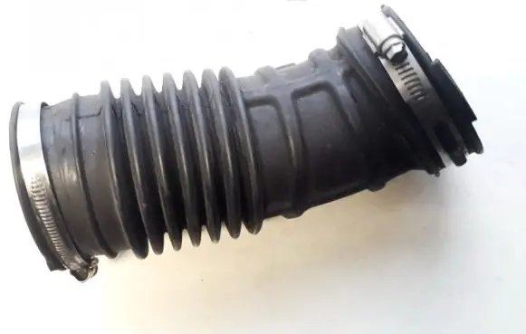 Chrysler 300 - 300C Air intake hose/pipe 0210460a