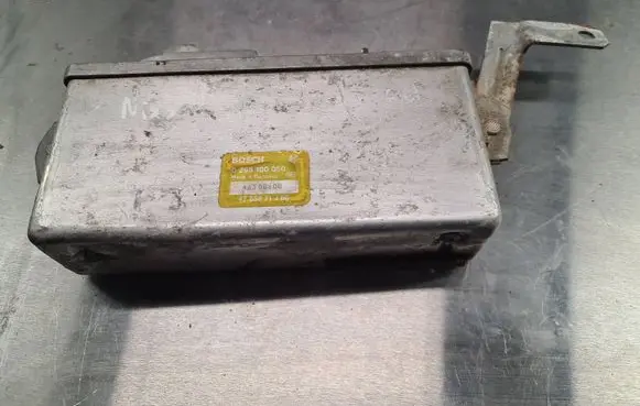 Volkswagen PASSAT B5 ABS control unit/module 0265100050 4785071J00 46300608