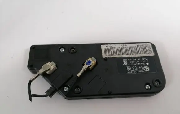 Volkswagen Eos Aerial antenna amplifier 1Q0035577