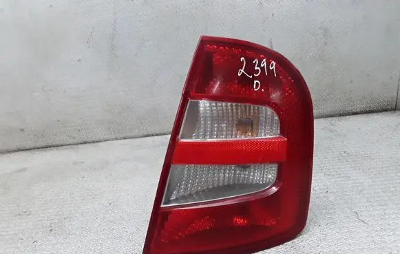 Skoda Fabia Mk1 (6Y) Rear/tail lights 6Y6945096