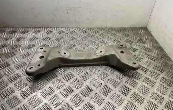 BMW 4 F32 F33 Gearbox mounting bracket 6859417