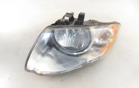 Chrysler Voyager Headlight/headlamp 