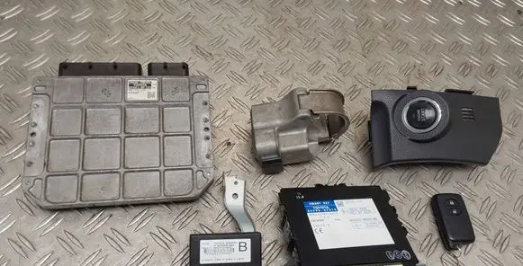 Toyota Verso Engine ECU kit and lock set 896610F120 899900F010 897840F010