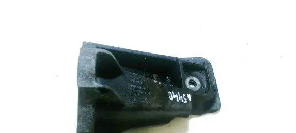 Land Rover Discovery 3 - LR3 Engine mounting bracket 4H226061AA KKU500580