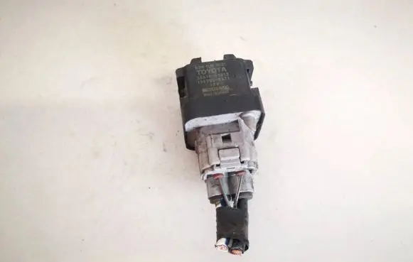 Glow plug pre-heat relay