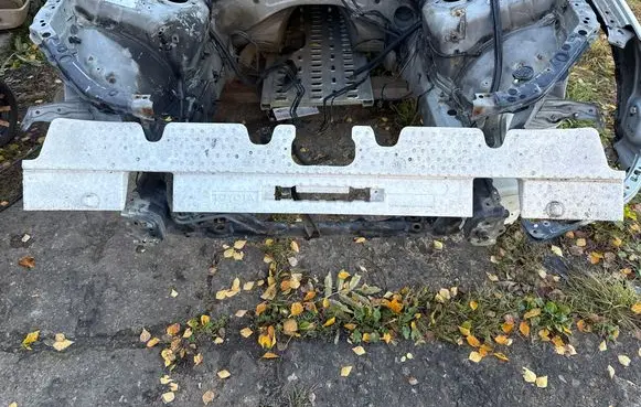Lexus LS 430 Front bumper foam support bar 5261550040