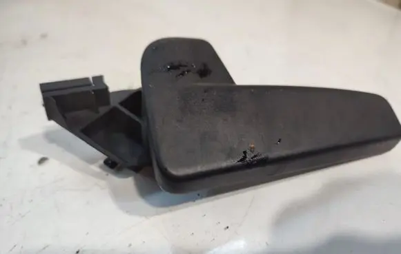 Volkswagen Golf VII Engine bonnet (hood) release handle 6R1823533