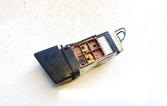 Mazda 5 Hazard light switch 0582y6d 058-2y6d