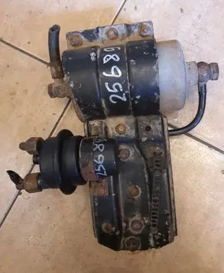 Audi 100 200 5000 C3 Fuel pressure regulator 853133441 0438170042