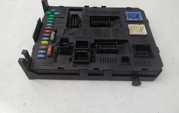 Citroen C4 I Fuse module 9658158480 BSI2004H0201