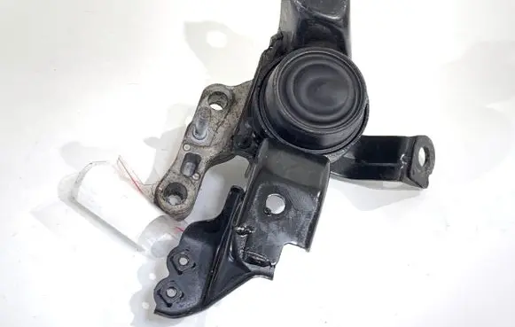 Toyota Yaris Cross Engine mount vacuum valve
