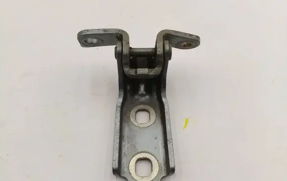 Opel Astra J Rear door lower hinge