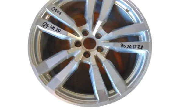 Audi Q7 4M R20 alloy rim 4M0601025CL