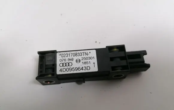 Audi A8 S8 D2 4D Airbag deployment crash/impact sensor 4D0959643D