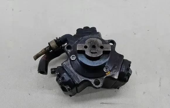 Fiat Grande Punto Fuel injection high pressure pump