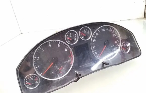 Audi A6 S6 C5 4B Speedometer (instrument cluster) 4B0919880H