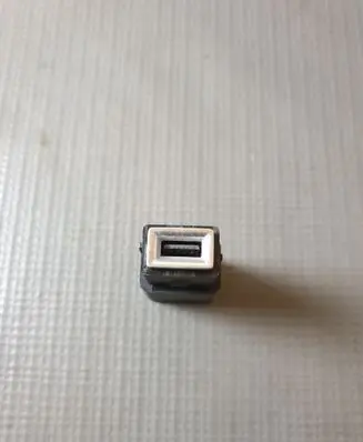 Opel Mokka B USB socket connector 98217039DX 9824334377