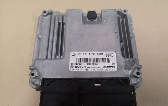 Opel Insignia A Engine control unit/module 55573539 55573560 0281015774