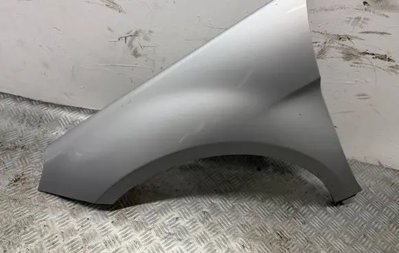 Mercedes-Benz B W245 Fender 