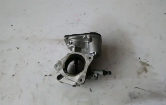 Opel Zafira C Electric throttle body valve 55564164