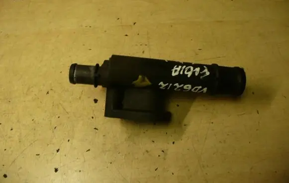 Skoda Fabia Mk2 (5J) Engine coolant pipe/hose 038121132D VD6212