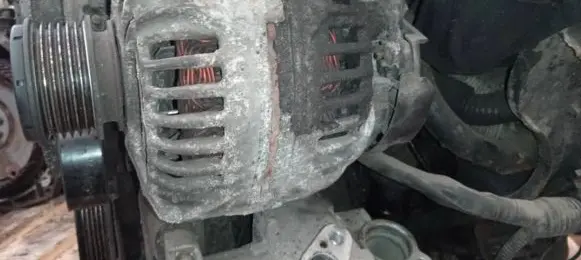 Volkswagen PASSAT B6 Generator/alternator