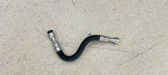 BMW M6 Fuel line pipe 7606562 13537606562