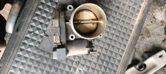 Volvo S80 Throttle valve 30650013 02W501 0280750103