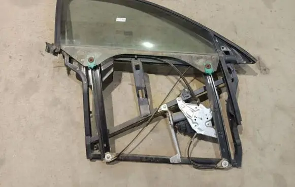 Audi A6 S6 C5 4B Front door window/glass frame