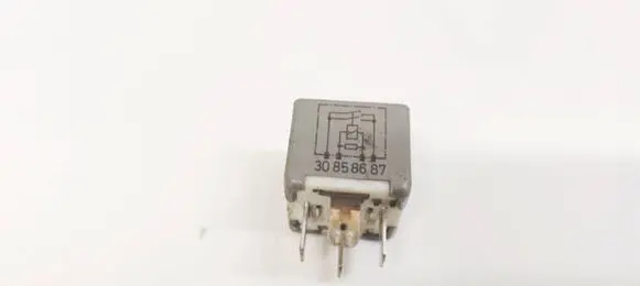 Audi A4 S4 B5 8D Other relay 443951253K 899512