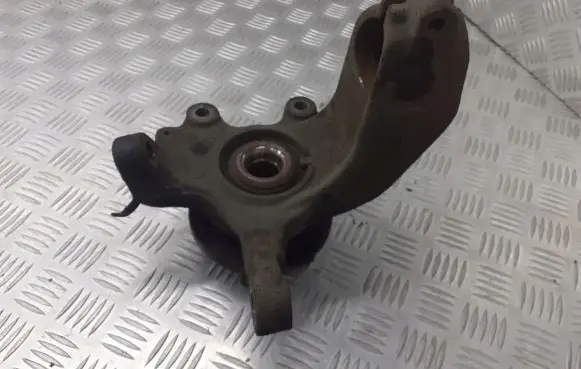Ford Focus C-MAX Front wheel hub spindle knuckle