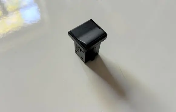 Nissan Leaf I (ZE0) USB socket connector 284H31FA0B