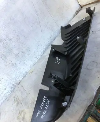 Volvo XC40 (C) pillar trim 31469188lh