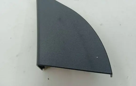 Toyota RAV 4 (XA40) Front door glass trim molding 6749242070