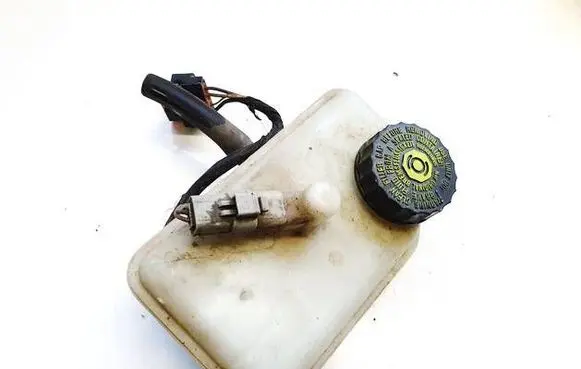 Renault Laguna II Brake fluid reservoir 03350884481 03.3508-8448.1