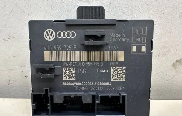 Volkswagen Touareg II Door control unit/module 4H0959795B