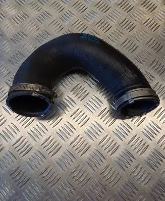Audi Q7 4L Intercooler hose/pipe 7L6145972E