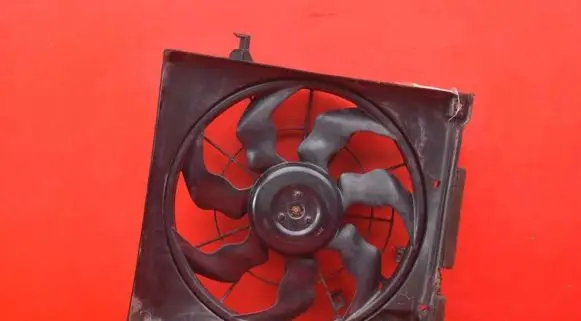 Hyundai i30 Electric radiator cooling fan
