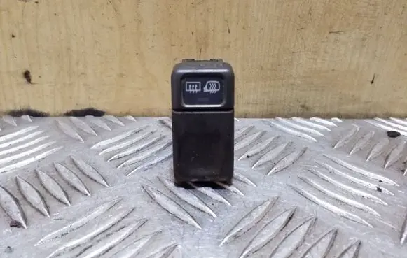 Volvo S70 V70 V70 XC Windscreen/window heater switch 9162952