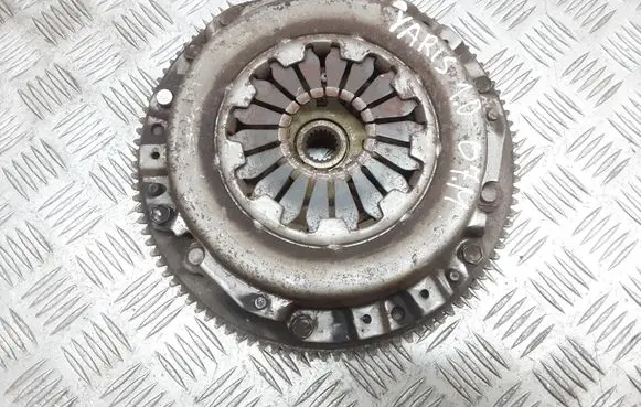 Toyota Yaris Clutch set kit 134510Q010A