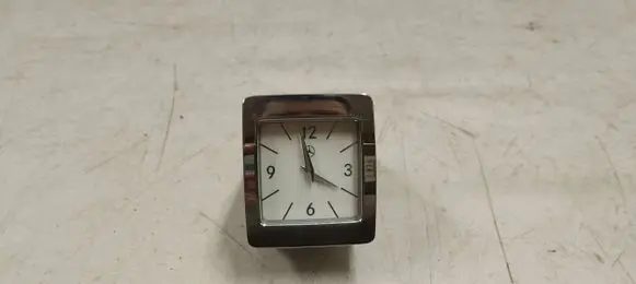 Mercedes-Benz E W212 Clock A2128270000