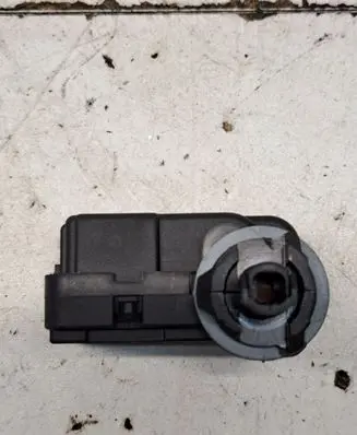 Volkswagen Golf VI Headlight level adjustment motor 5M0941295A