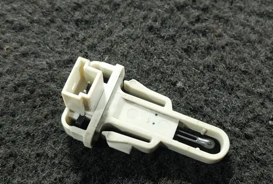 BMW 5 F10 F11 Interior temperature sensor 108697095