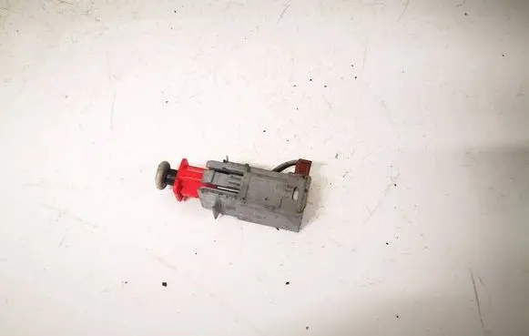 Opel Astra H Brake pedal sensor switch 55701396