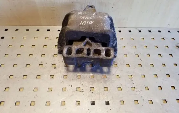 Audi A3 S3 8L Gearbox mount 1J0199555